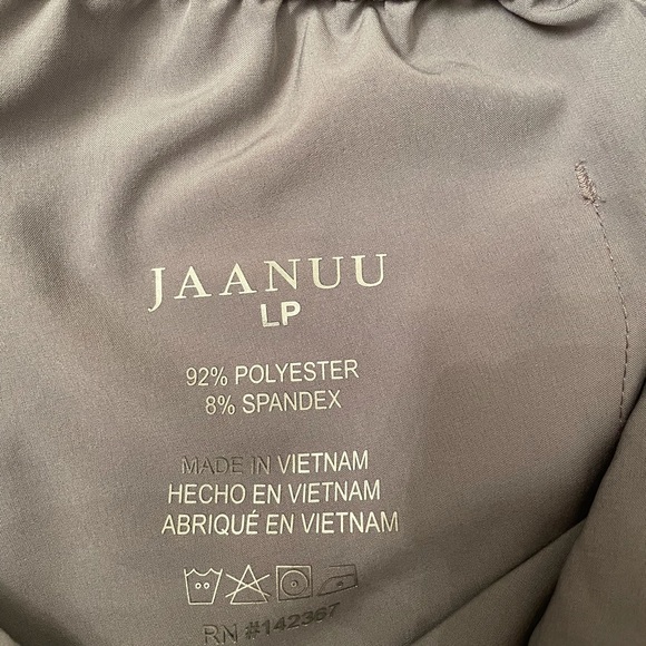 JAANUU scrub set gray L and LP USED - Picture 5 of 8